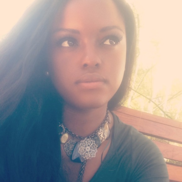 Meet your Posher, Earnesha - Picture 1 of 1